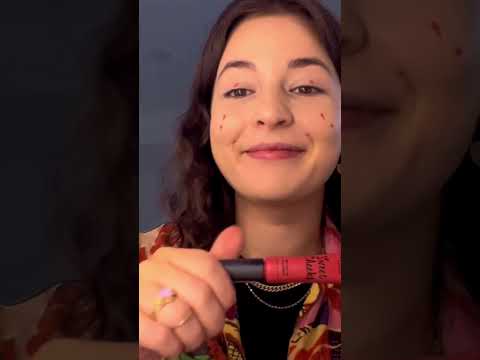 ASMR MAKEUP IN 60 SECONDS #asmrshorts #asmrcloseup #asmrmakeup