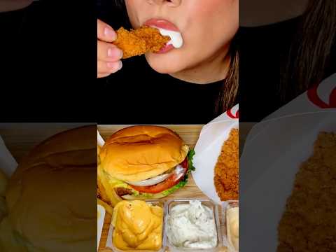 Trying Wendy’s NEW Chicken Strips #asmr #chicken #food #shorts