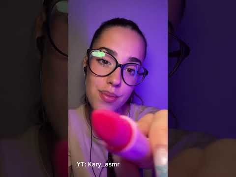 Ti sistemo! 🩷 #asmr #relax #triggersforsleep #tingles