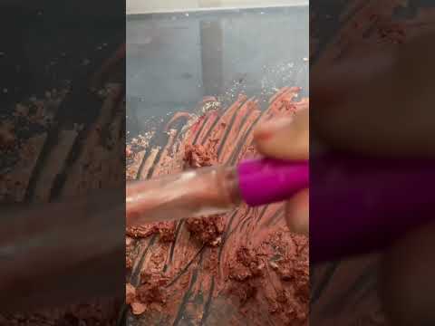 ASMR DESTRUINDO MAQUIAGENS!