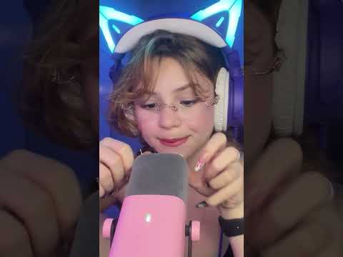 ASMR TAPPING - FOXY SHORTS #asmr #tingles #relax #tapping #scratching