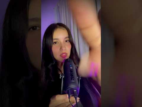 Déjame sacarte un piojito 🐜 #susurros #asmrvideos #asmrvideos #asmrmouthsounds #asmr #asmrvideo