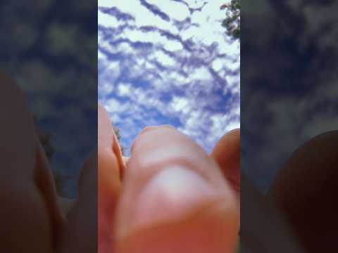 Blue sky hand movements #asmr #raeasmr #visualasmr #upclose #handmovements