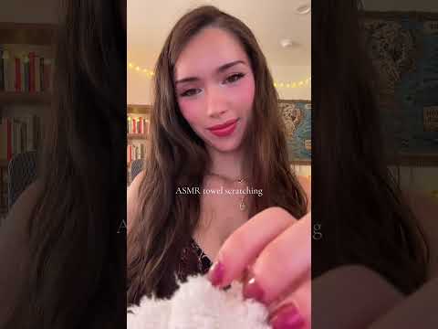 #ASMR towel scratching 🧖🏽‍♀️ can you guess what i think this trigger sounds like?