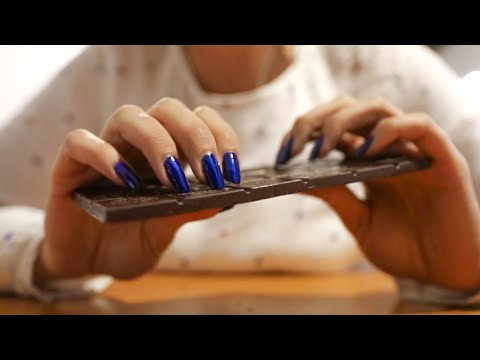 ASMR TAPPING ON CHOCOLATE | NO TALKING