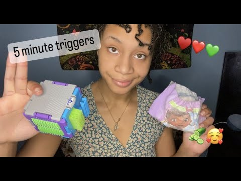 ASMR - 5 Minute Triggers (Asmr Cube, Screen Tapping, Mouth Sounds, Plucking, Head Massage)