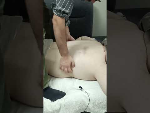 THERAPY THAT ELIMINATES ALL BACK PAIN #satisfying #relaxing #asmr #shorts
