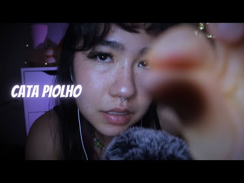 ASMR | Escovando seu CABELO e tirando seus PIOLHOS (com direito a CAFUNÉ)