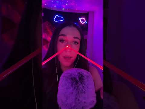 one of my favourite asmr triggers 😴😛  #asmr #relax #tingles