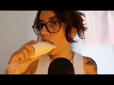 ASMR masticando hielo de coco 🥥