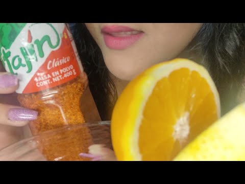ASMR comiendo naranja 🍊 con Tajín 😋