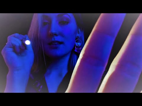 Follow the Light Triggers 😴 w/ Hand Movements (Slow & Gentle) ASMR