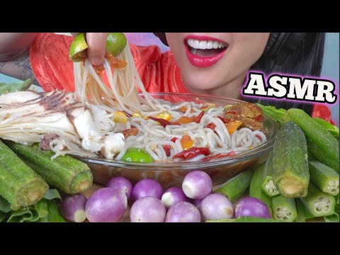 ASMR SPICY THAI THICK NOODLES + VEGGIES (CRUNCHY EATING SOUNDS) LIGHT WHISPERS | SAS-ASMR