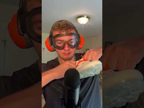Asmr cutting shoes