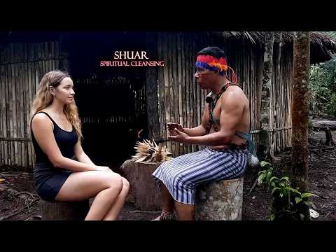 ENERGY CLEANSING🌿💚 WITH TOBACCO IN THE ECUADORIAN AMAZON RAINFOREST