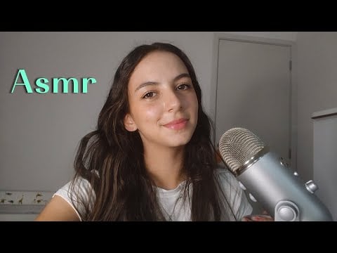 ASMR SUSSURRANDO CURIOSIDADES SOBRE MIM :)