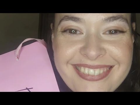 Lofi Asmr putting on eye lashes!!! Soft spoken in English and Greek!!!