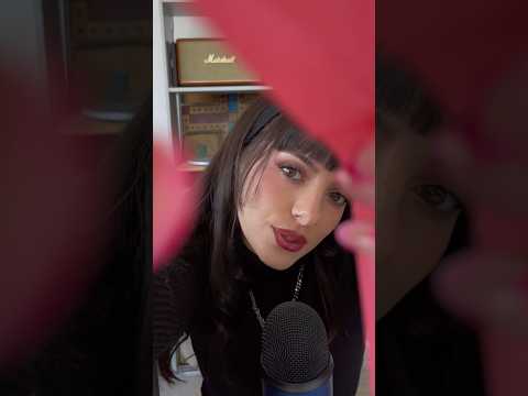 ASMR 💤 Tu as un RUBAN coincé dans les CHEVEUX 🎀