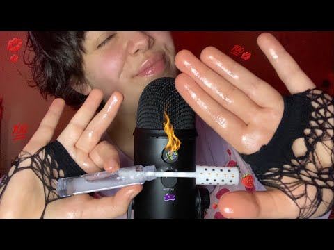 [ASMR] 🥵 Beijinhos melados no mic 💦 passando 100 camadas de gloss💋