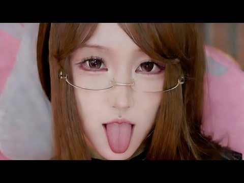 ASMR | Mouth Sounds & Hand movement