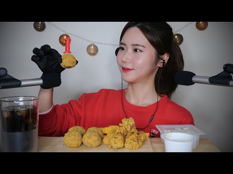 ASMR(SUB)1년을 축하하며 사심 가득 입짧은 먹방(뿌링클/뿌링치즈볼)/BHC bburinkle fried chicken /Cheese ball Mukbang