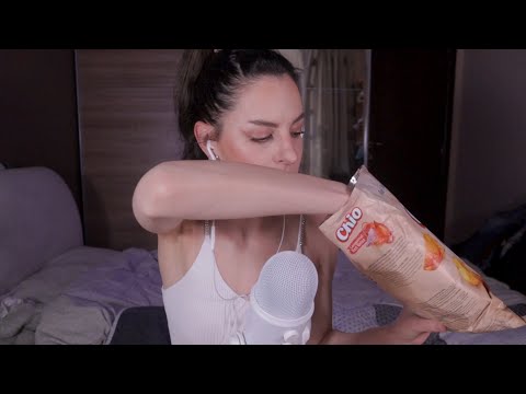 ASMR EATING CRUNCHY FOOD (CHIPS)