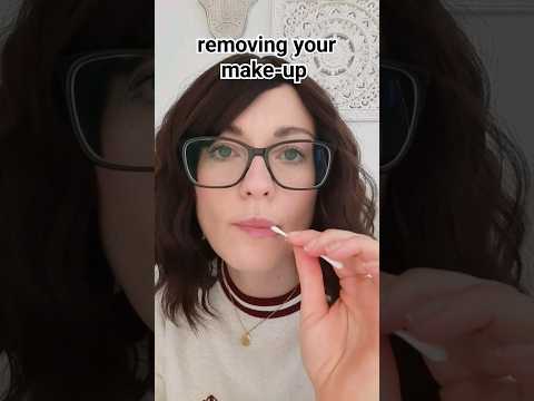 1min Make-Up Removing #asmr #asmrshorts #shorts