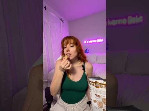 Do you like pumpkin flavored things? #crunchyasmr #mukbang #redhead #tapping