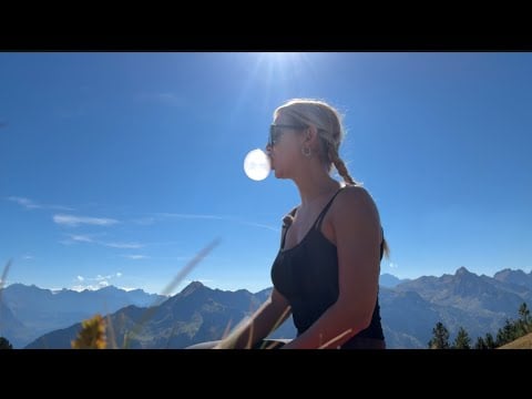 ASMR | Blowing Bubblegum Bubbles in the Nature🇨🇭🫧
