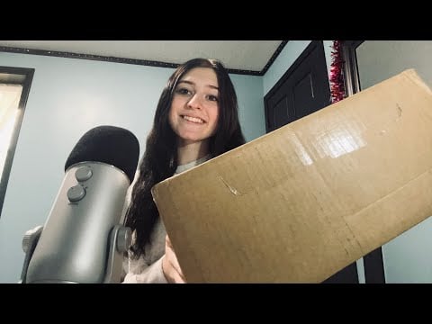 ASMR~ Christmas Gift Unboxing From @MissAlyssaJordan   🎁