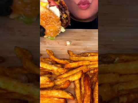 Huge Five Guys Triple Cheeseburger #shorts #asmr #viral #youtube #fiveguys
