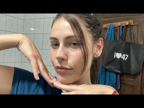 haciendo una mascarilla para el pelo en asmr