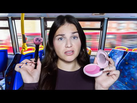 POV ASMR - La Peste Te Maquille Dans Le Bus !