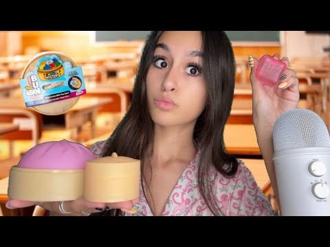 ASMR| Preppy girl sells DUMPLINGS and SQUISHYS in CLASS😳