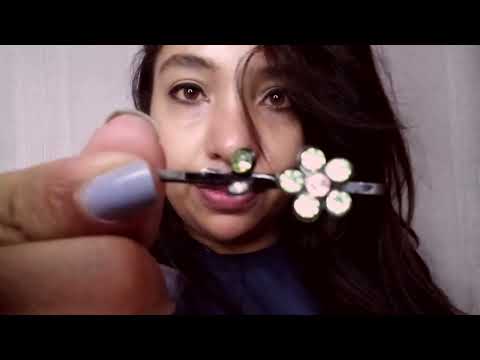 ASMR ROLEPLAY CABELEIREIRA (creme, corte, chapinha, enrolar com grampos e cafuné com sons de boca)