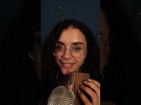 ASMR- Eu  Duvido você acertar a cor desse livro!