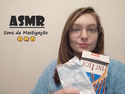 ASMR | Sons de Mastigação: Comendo Manhãzito e Palitos de chocolate 🤫😋