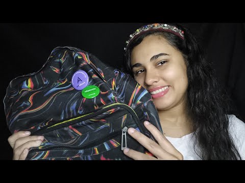 asmr mostrando oque eu levo na minha bolsa para o TRABALHO auxiliar de sala "caseiro"