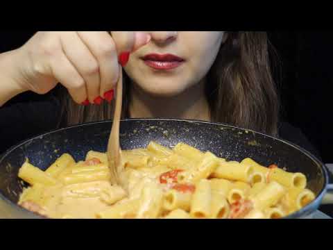 REALLY CREAMY CHEESY RIGATONI PASTA MUKBANG RELAXING #asmr #mukbang #pasta #rigatoni #creamy #cheesy