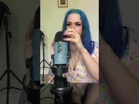 do you like aggressive ASMR? 😍 #aggressiveasmr #fastandaggressive #asmr #micscratching #asmrvideo