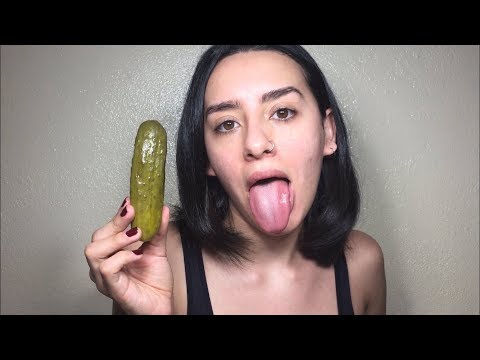 ASMR EN ESPAÑOL - SONIDOS CRUJIENTES CON PEPINILLOS