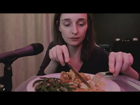 ASMR Eating Sounds & Relaxing Chat (Muckbang) With Whispering ~ Green Beans, Salmon & Potato