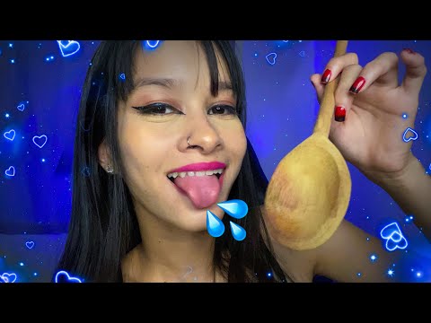 ASMR sons de boca ( wet mouth sounds) - COLHER DE MADEIRA (spoon) 🥄