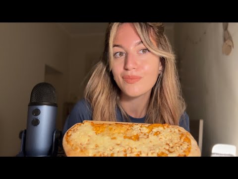 EATING PIZZA 🍕 muckbang (asmr ita)