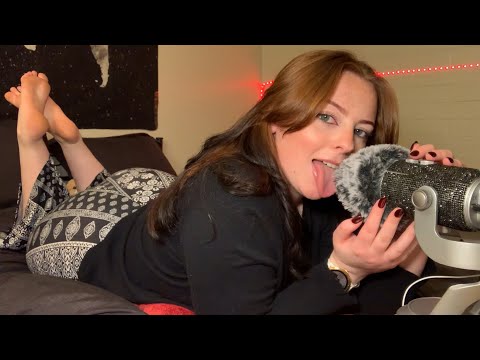 ASMR - Mouth Sounds & Kisses 💋❤️