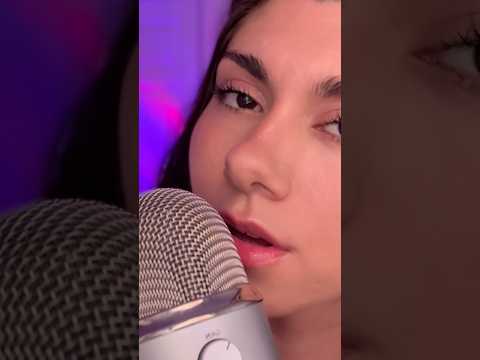 Besitos en tu carita 💋 #asmr #asmrforsleep #relax #asmrcommunity #asmrsounds