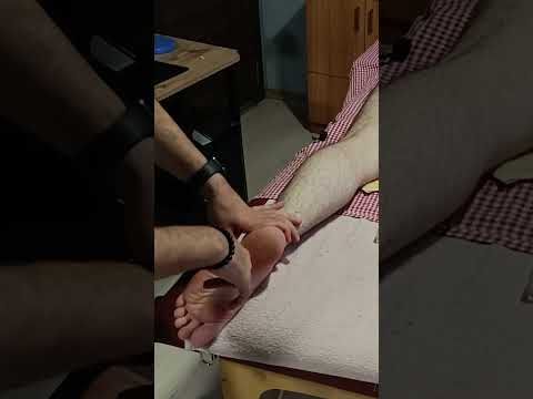 ASMR FOOT THERAPY MASSAGE  #massage #easyturkish #foot #chiropractor #challenge #satisfying