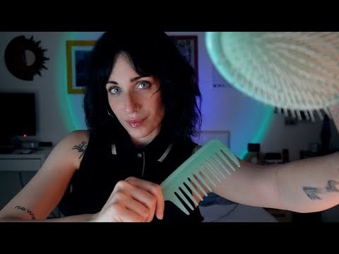 ASMR Face Combing ~ Brushing || Personal Attention ~ Tongue Clicking