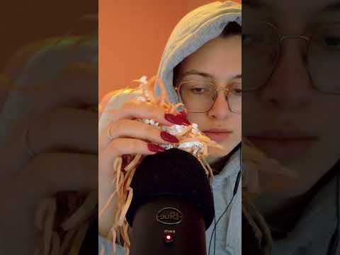 Sooooooo crinklyyyyy 😌#tingles #relax #tapping #sleepy #asmrsounds