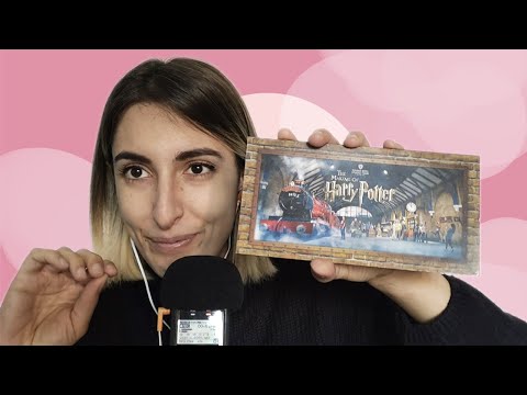 ASMR ITA | Rilassati con la mia collezione di Harry Potter Pt 2 | Whispering + tapping